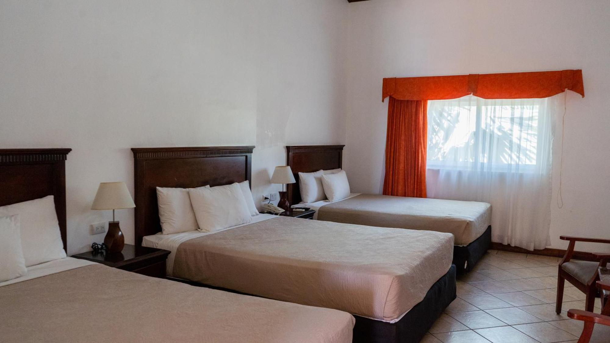 Hotel Cayman Suites Monterrico Bagian luar foto