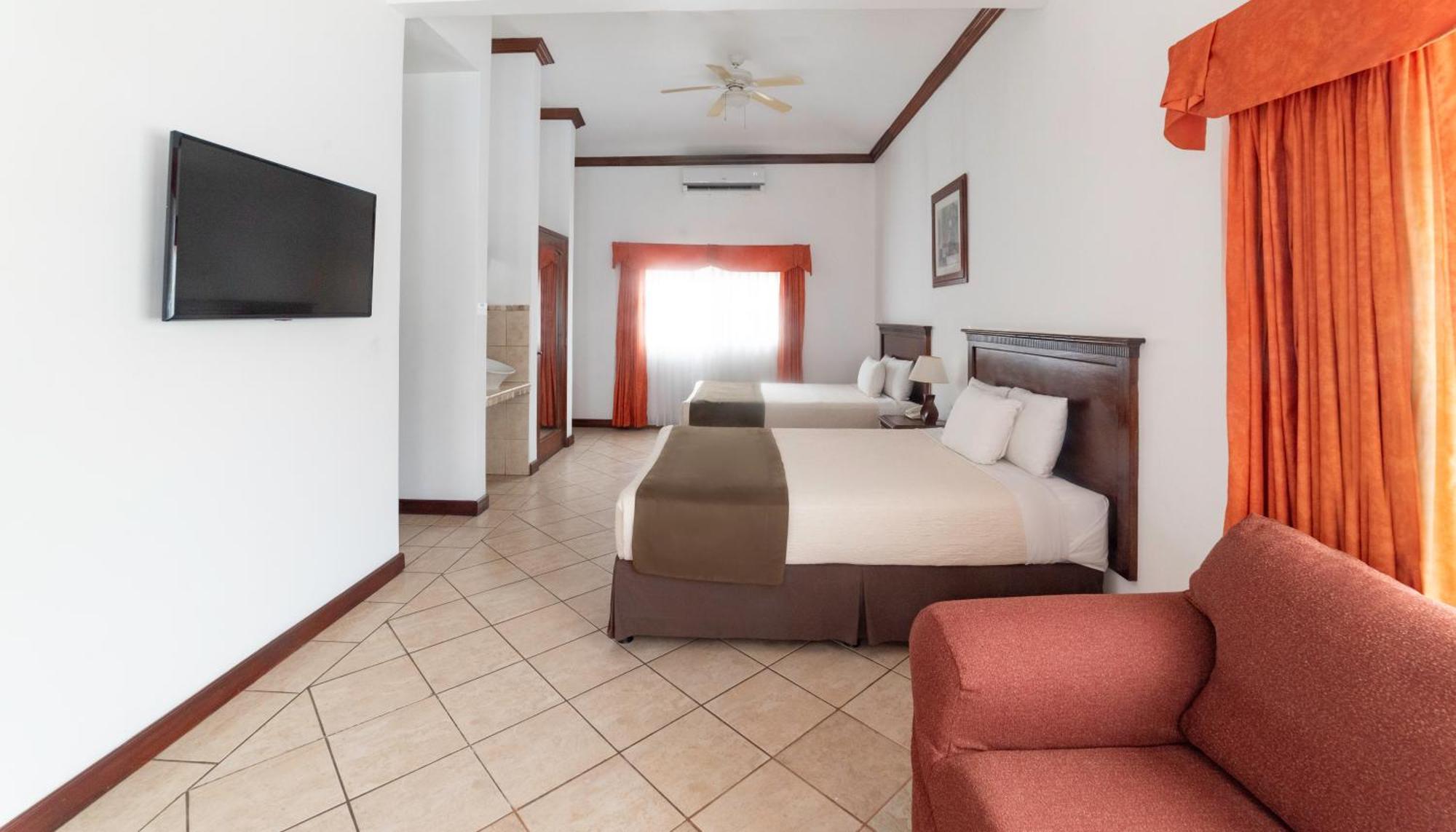Hotel Cayman Suites Monterrico Bagian luar foto