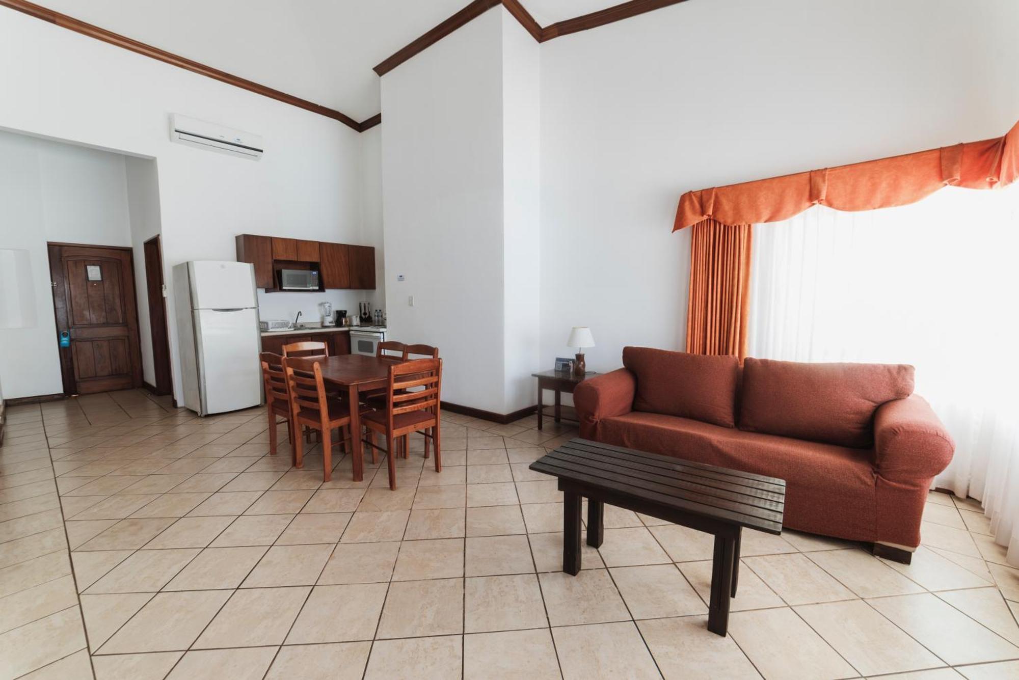 Hotel Cayman Suites Monterrico Bagian luar foto