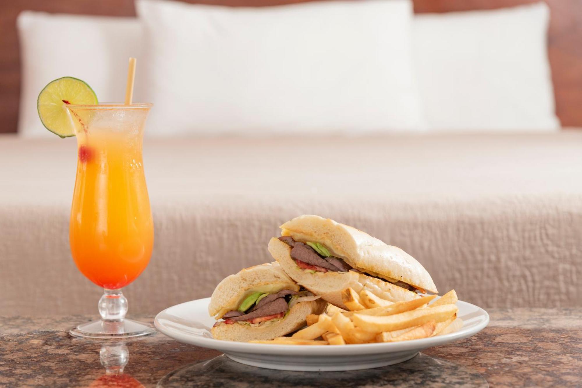 Hotel Cayman Suites Monterrico Bagian luar foto