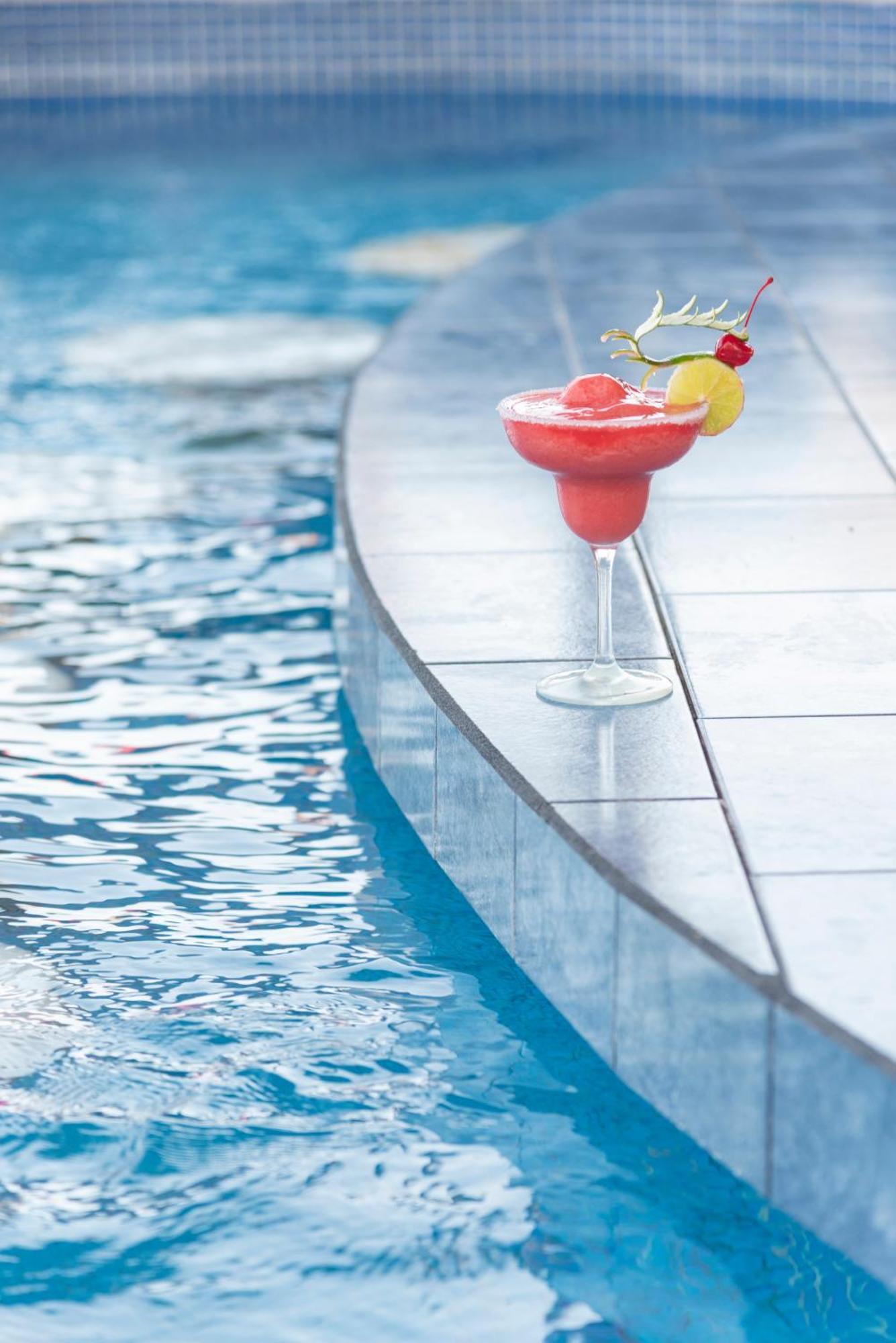 Hotel Cayman Suites Monterrico Bagian luar foto