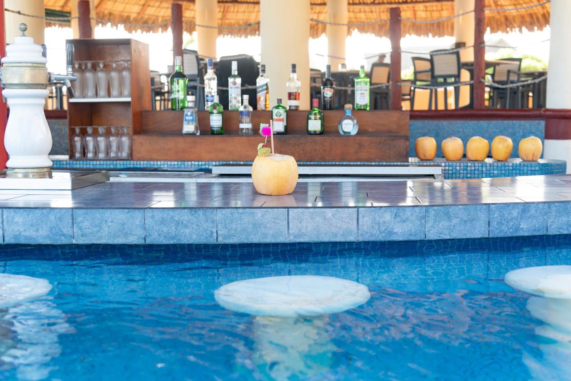 Hotel Cayman Suites Monterrico Bagian luar foto