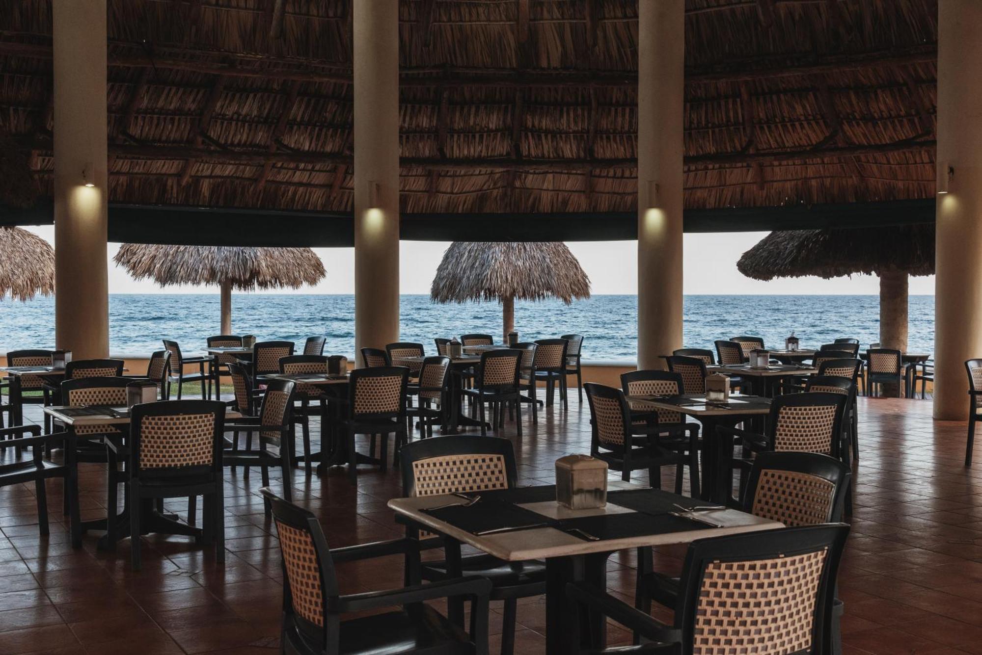 Hotel Cayman Suites Monterrico Bagian luar foto